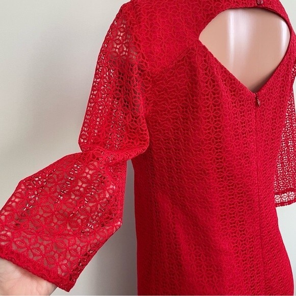 Trina Turk Red Eyelet Dress Size 6 Peekaboo Back Cut Out - Picture 3 of 12